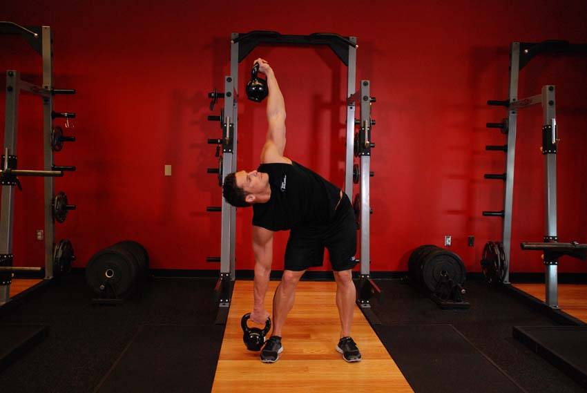 Molino de Viento con Doble Kettlebell - Posición 2